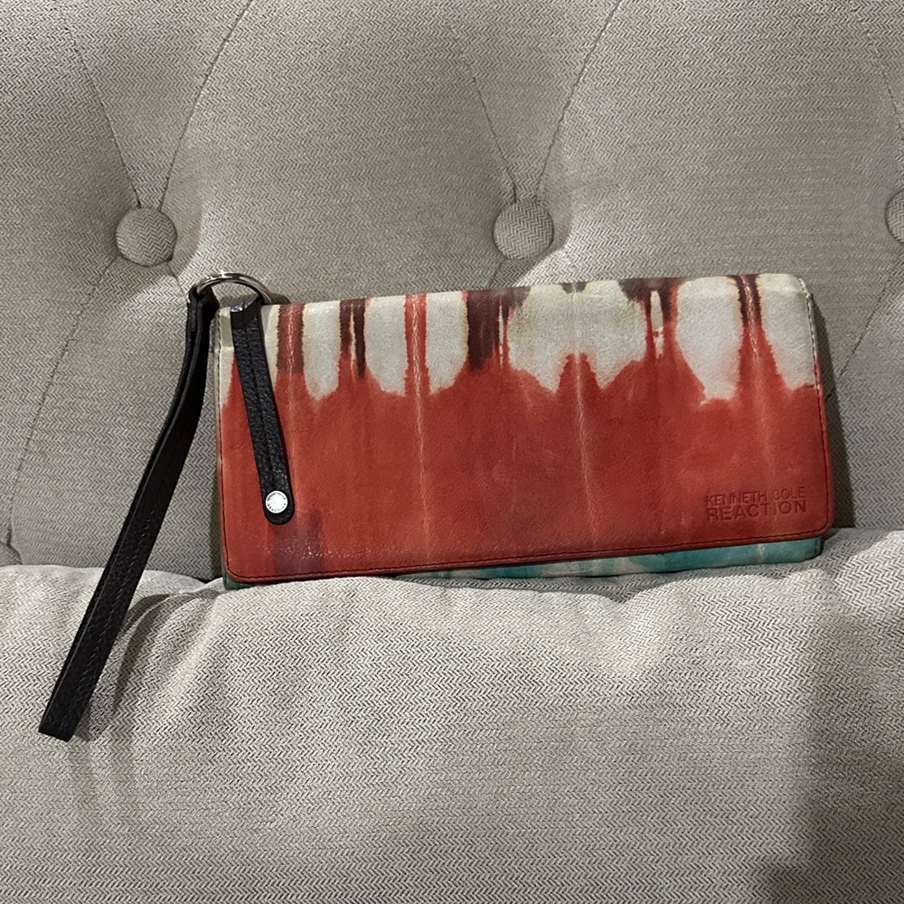 Kenneth Cole wristlet